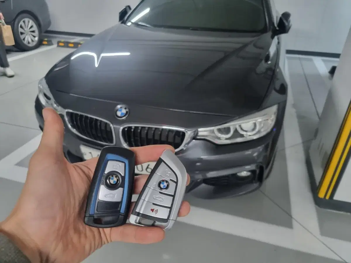 오래되어 낡은 BMW 자동차키 동일한 디자인으로 블링블링 스페어키 제작